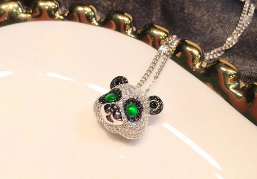 呆萌生動的動物首飾 讓翡翠煥發童趣，引領珠寶設計新風尚